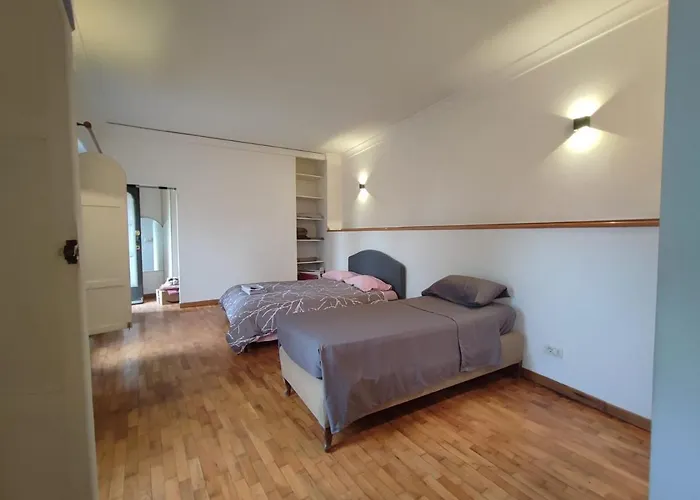 Studio In Neapolitan Castle Int 28